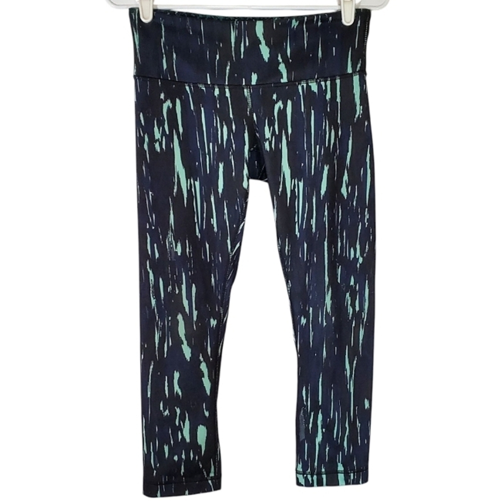2030 * Lululemon Wunder Under Crop III Painted Animal Menthol Black Size 6